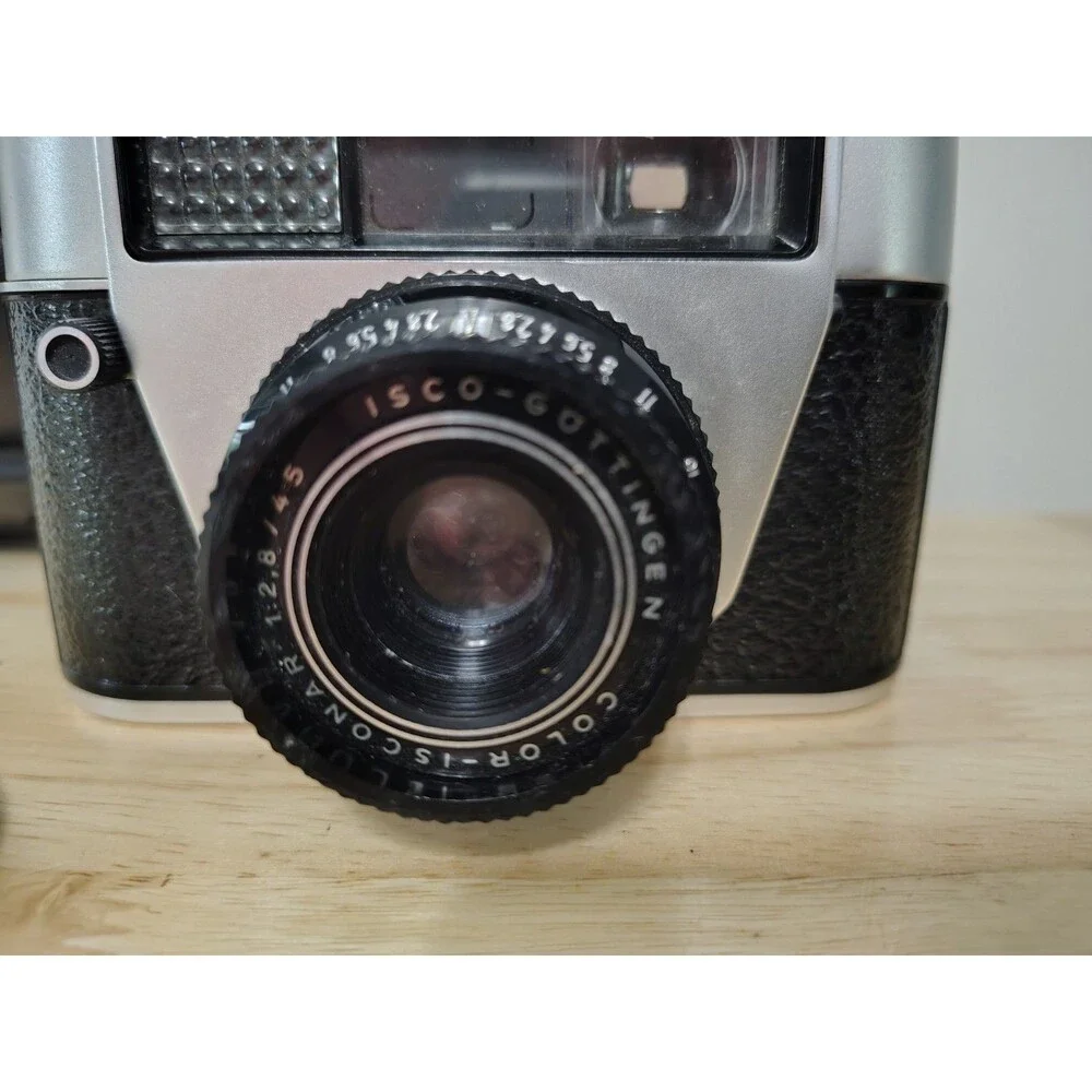 Regula Sprinty Camera with Rexar 45mm f/2.8 Lens and nice leather case read des
